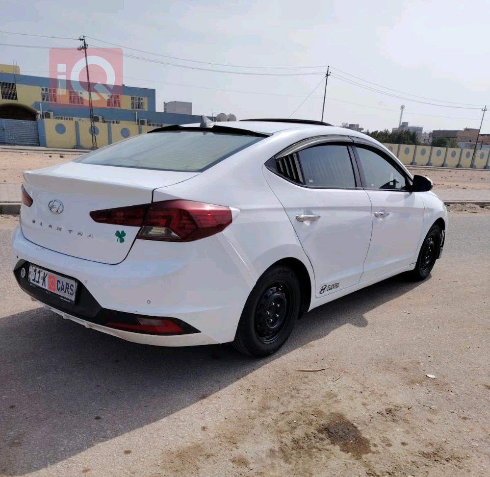 هيونداي النترا